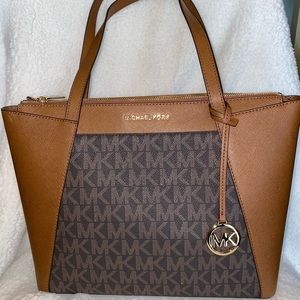 Michael Kors tote